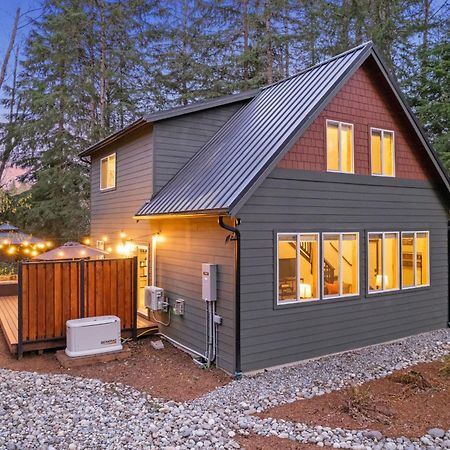 Hikers Haven With Hot Tub - Near Mt Rainier! Villa Ashford Bagian luar foto