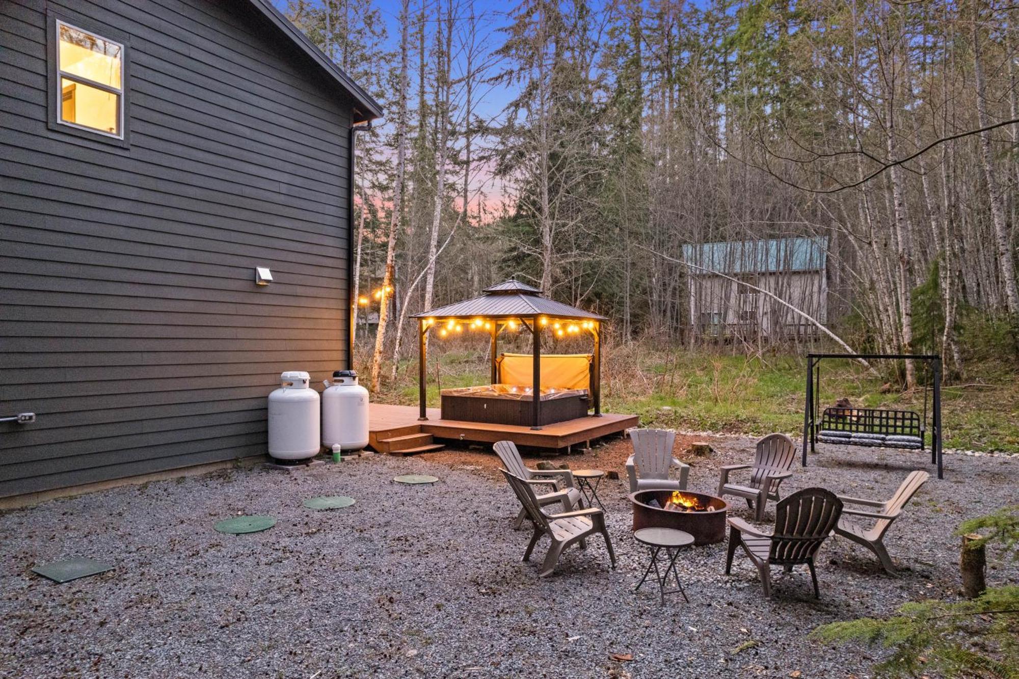 Hikers Haven With Hot Tub - Near Mt Rainier! Villa Ashford Bagian luar foto