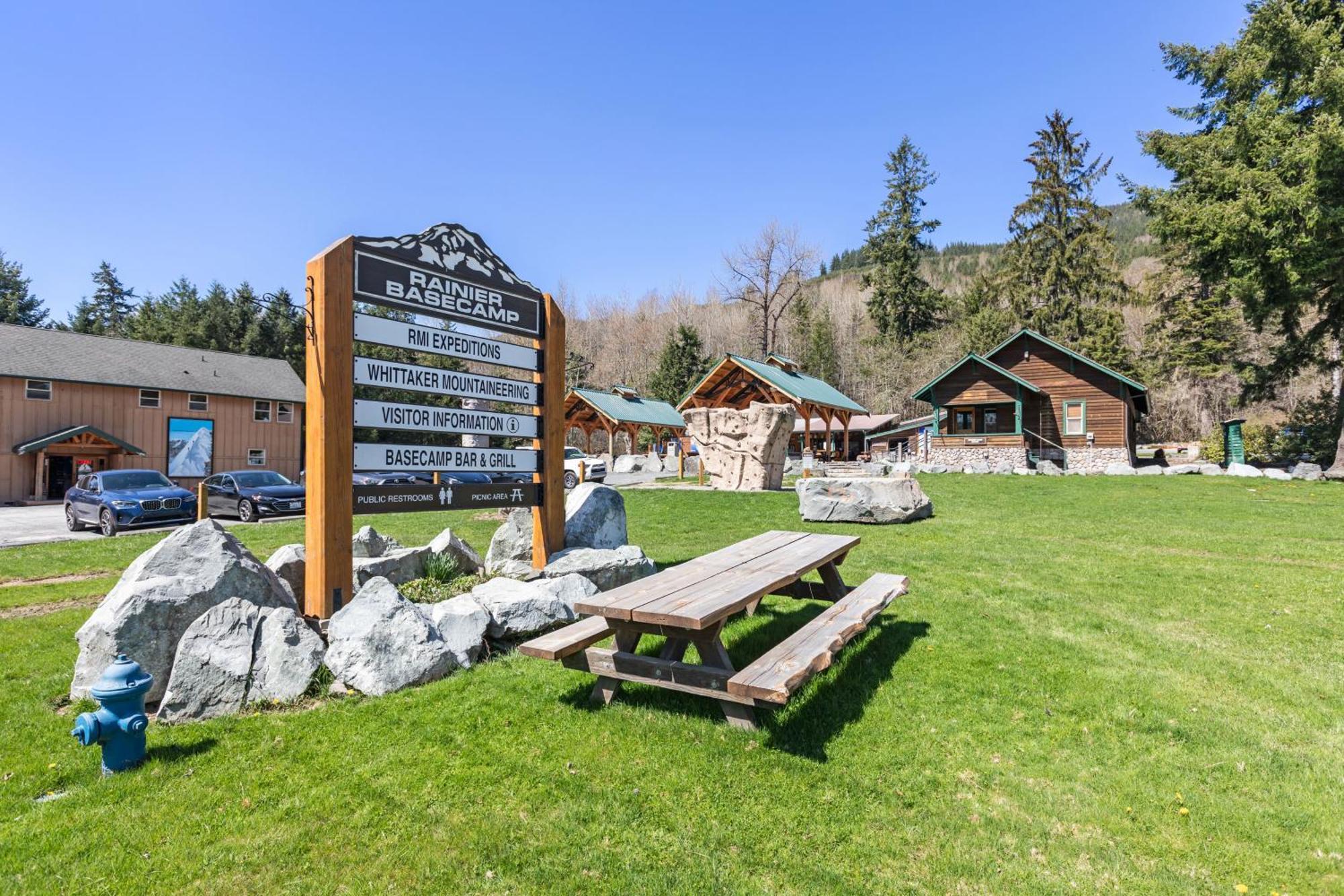 Hikers Haven With Hot Tub - Near Mt Rainier! Villa Ashford Bagian luar foto